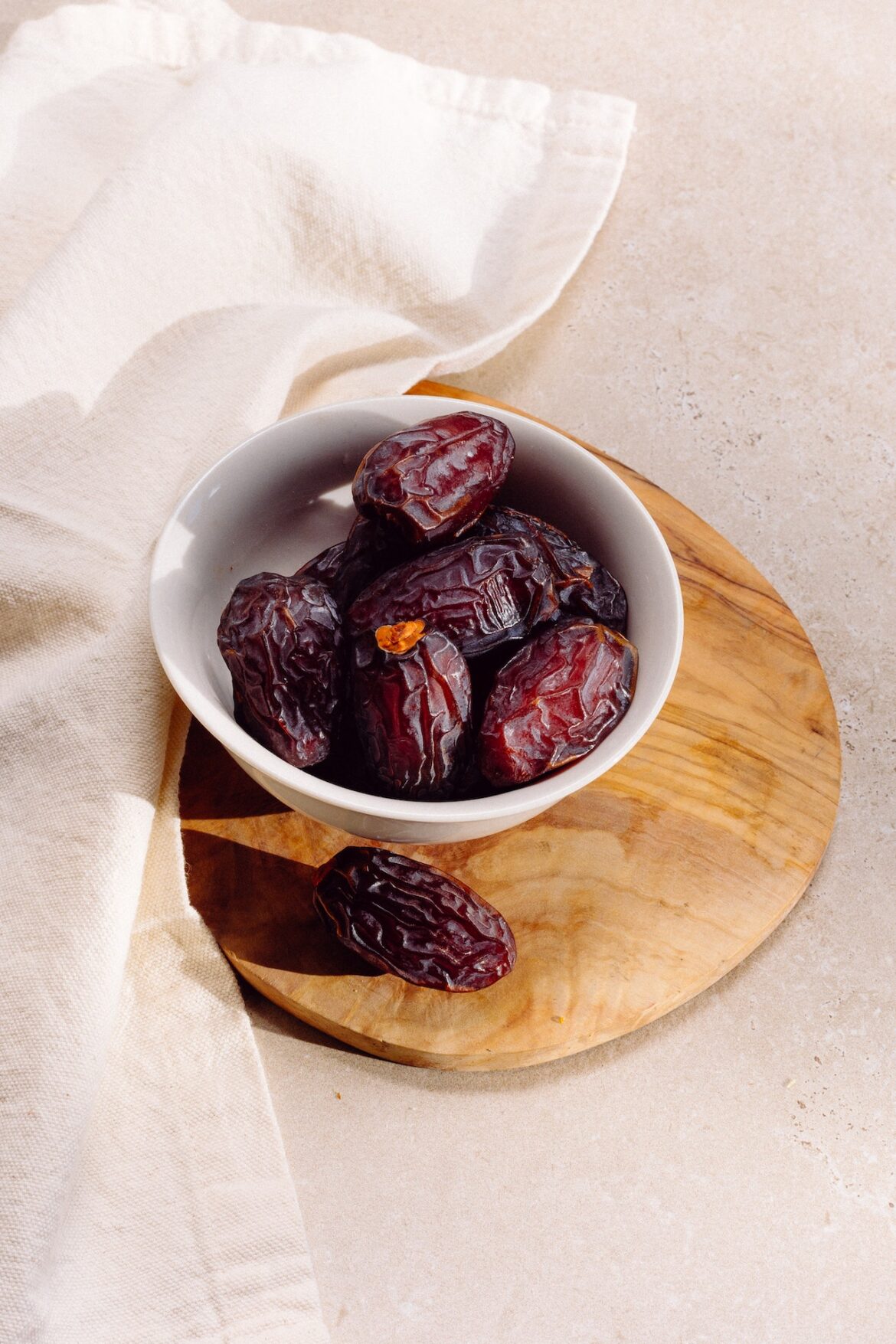 Exploring the Health Benefits of Dates dates
